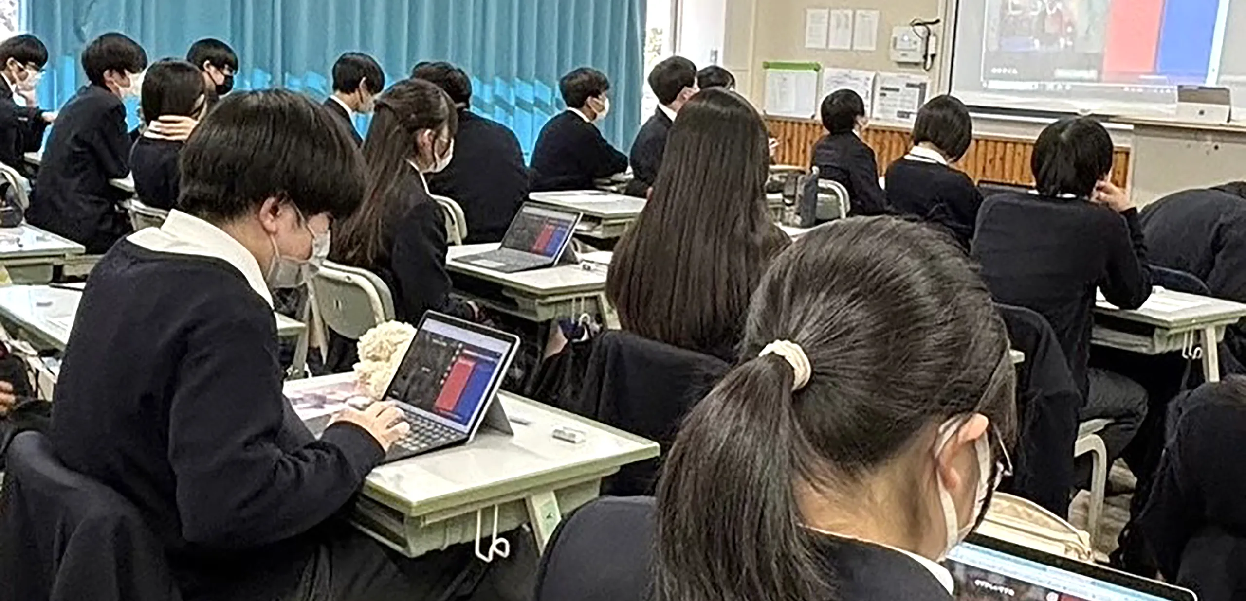 ICT教育 タブレットPCを用いたデジタル教育の様子